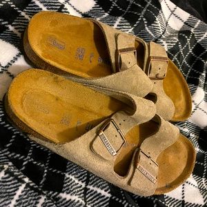 𝐁𝐈𝐑𝐊𝐄𝐍𝐒𝐓𝐎𝐂𝐊 𝐀𝐫𝐢𝐳𝐨𝐧𝐚 𝐒𝐚𝐧𝐝𝐚𝐥𝐬, 𝐓𝐚𝐮𝐩𝐞 ✰